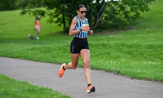 Ashley Johnson FVS at the Relays in the Park by Keith Fenwick (1)