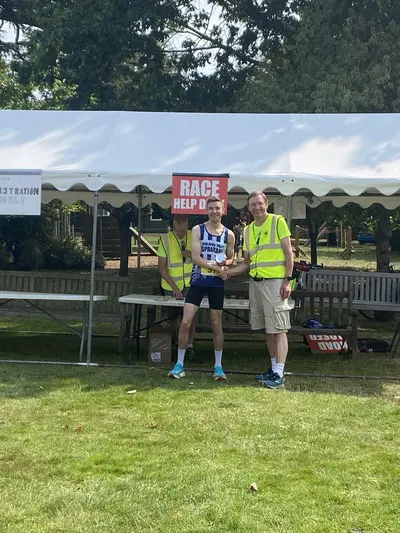 David Harris-Cherguit FVS receiving his award after the Burnham Beeches Half Marathon (2)