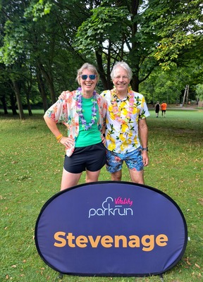 Penny Schenkel and Jim Brown after the Hawaii 5 - 0 Stevenage parkrun (2)