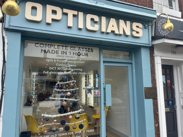 opticians-stevenage-christmas-shop-window-2024